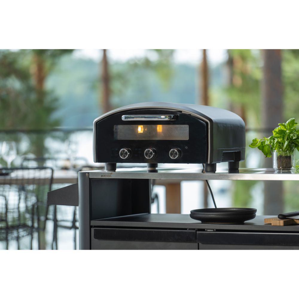 Mustang Astroni 14 pizzaugn