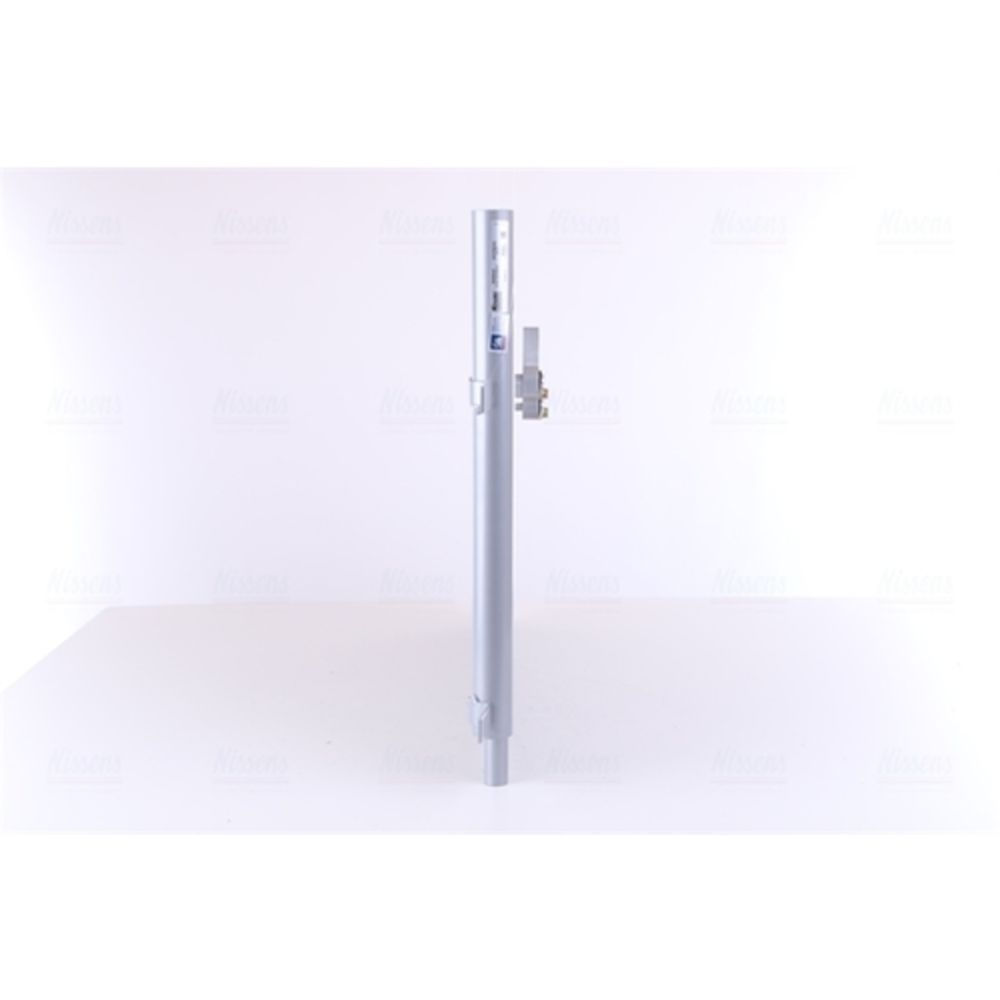 Ilmastointilaitteen lauhdutin 30-04454