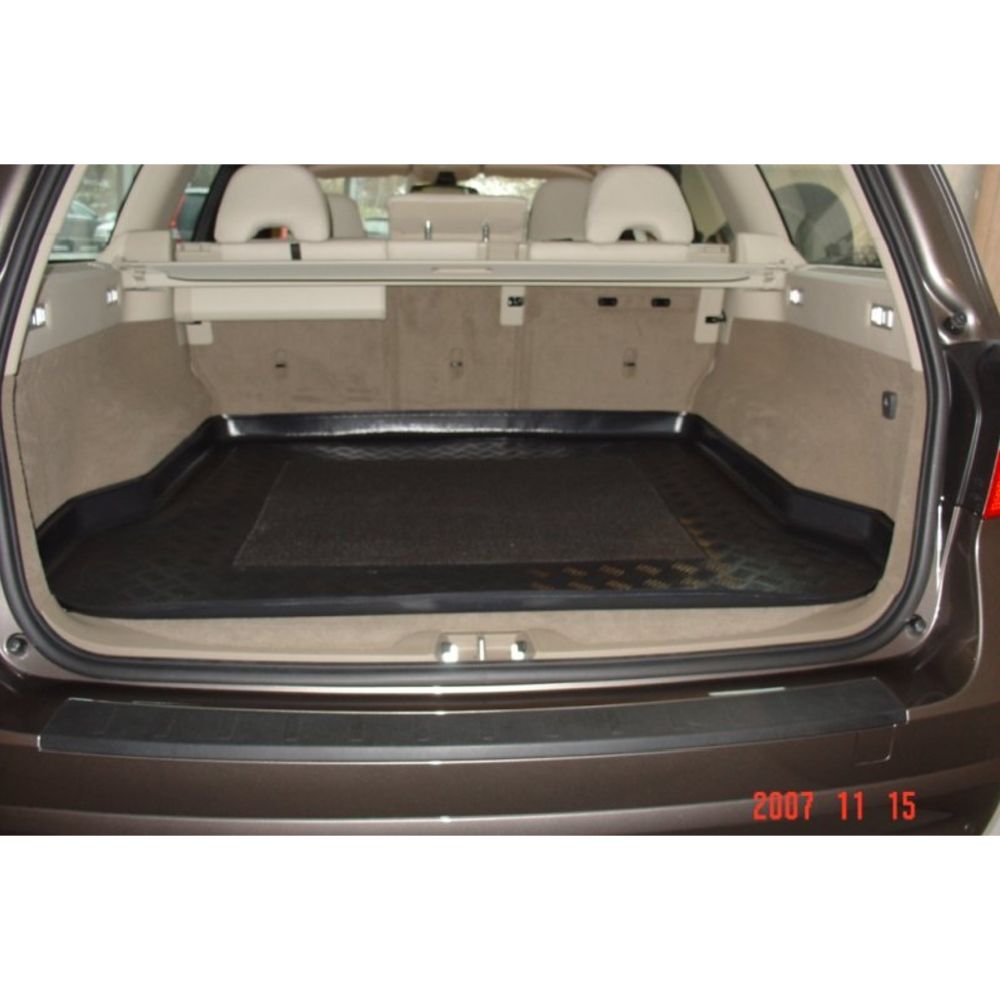 Tavaratilamatto Volvo V70-III 08->