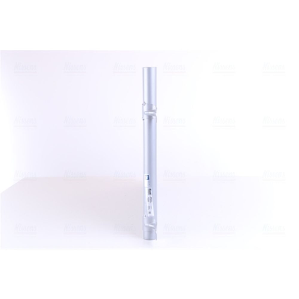 Ilmastointilaitteen lauhdutin 30-03597