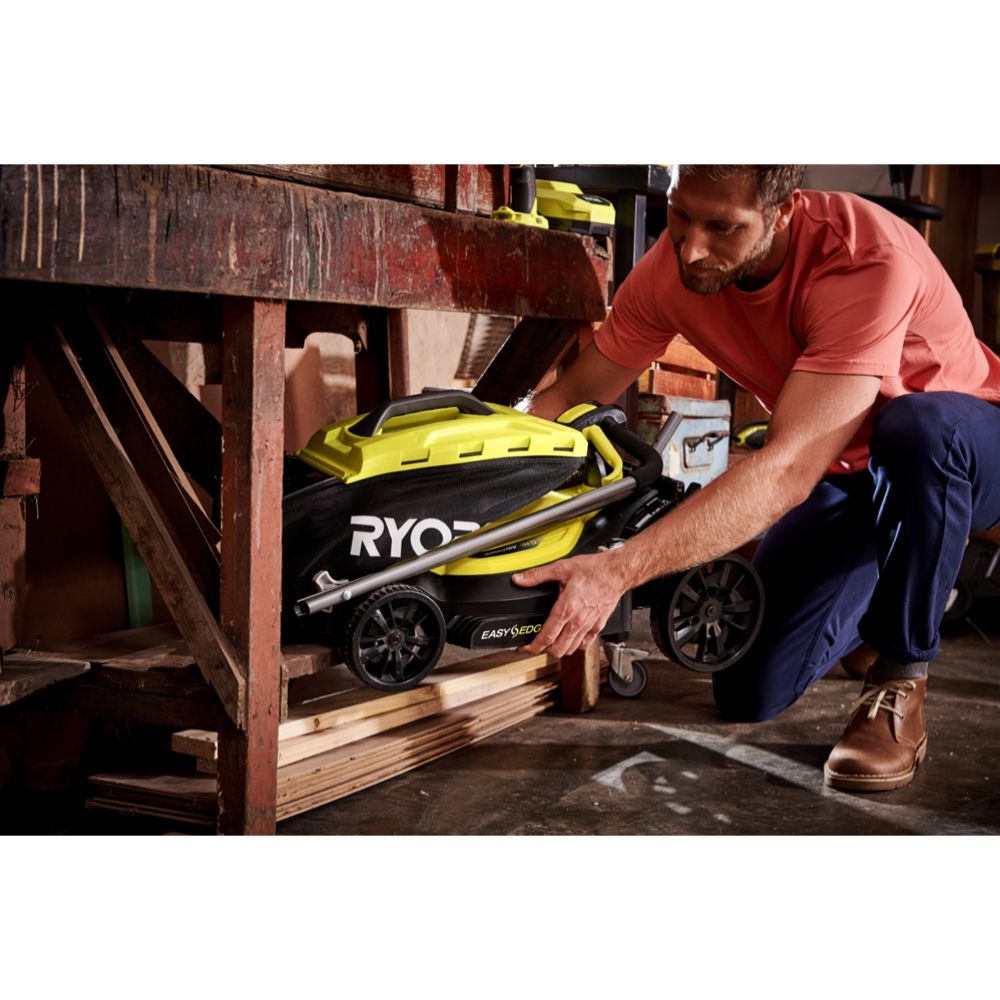 Ryobi ONE+ akkuruohonleikkuri RLM18X33B40 (4,0 Ah)