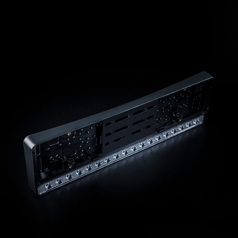 Strands Nuuk E-line LED-bar 21" Ref. 40 integrerad registreringsskylthållare