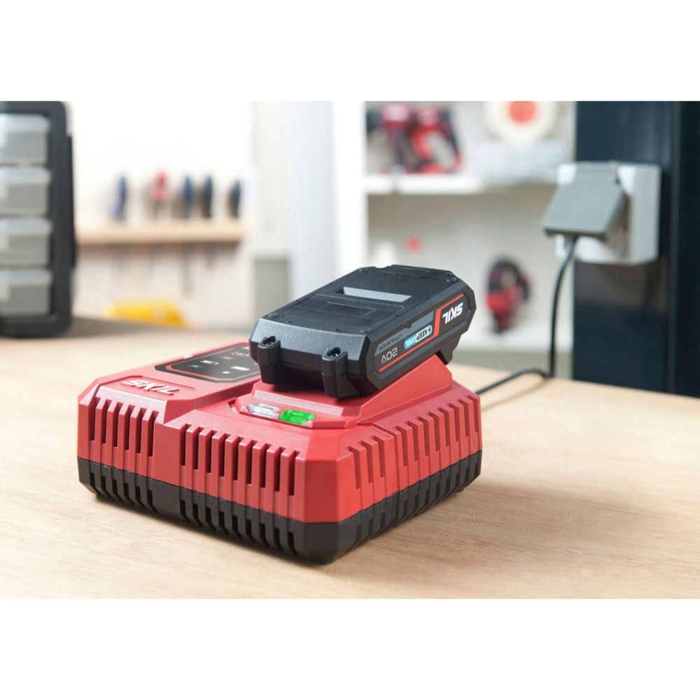 Skil 3111 AA snabbladdare 20 V + 4,0 Ah batteri