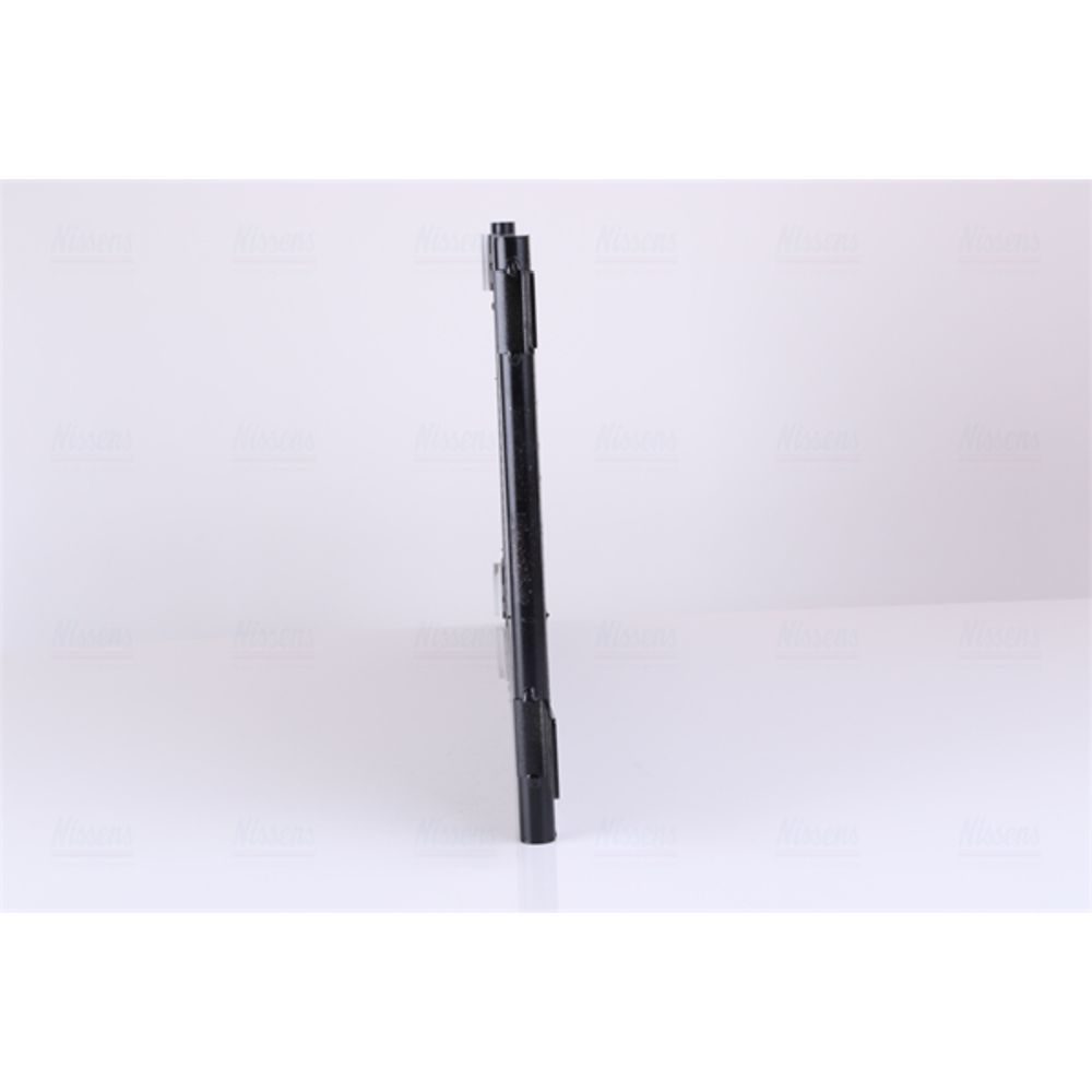 Ilmastointilaitteen lauhdutin 30-04044