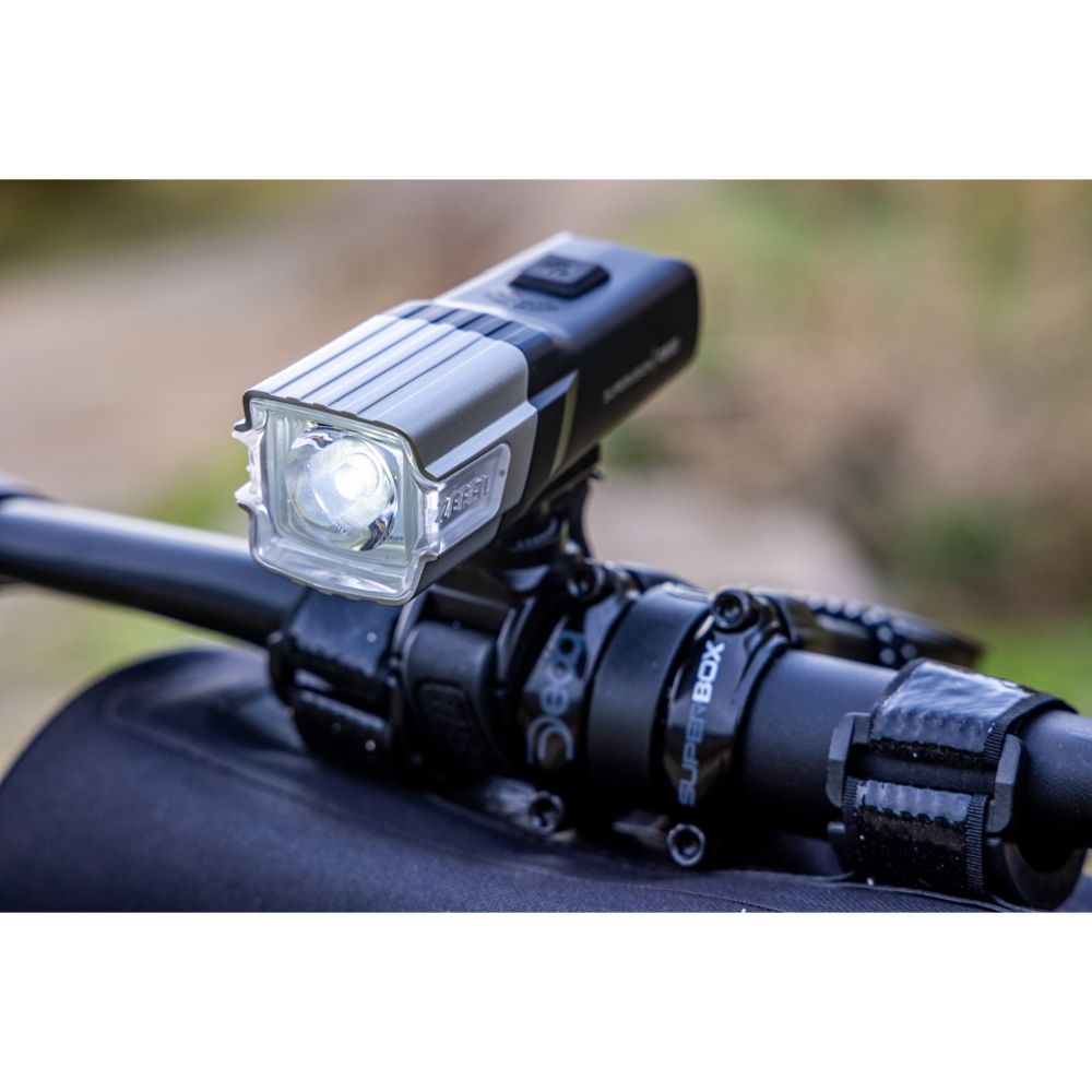 Zefal Supervision F800 cykellampa fram med USB-laddning