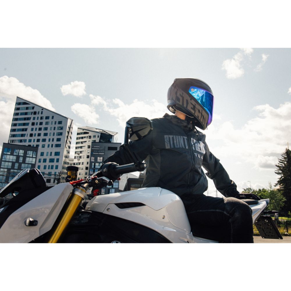 Stunt Freaks Team Flatout Blackedition moottoripyöräkypärä S