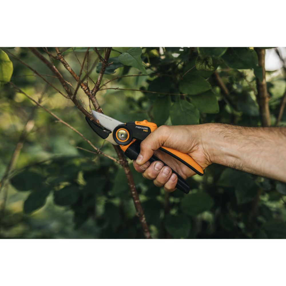 Fiskars X-PowerGear oksasakset alasinmalli L P941