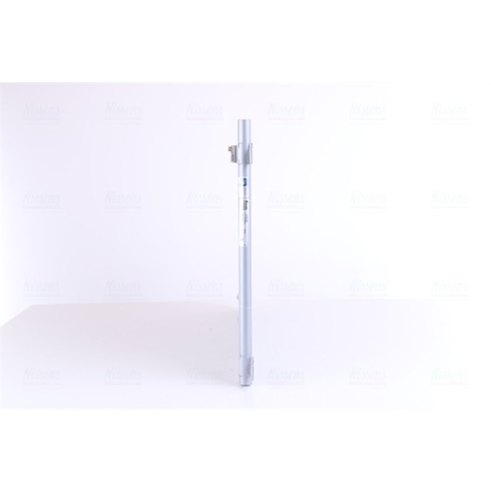 Ilmastointilaitteen lauhdutin 30-05147