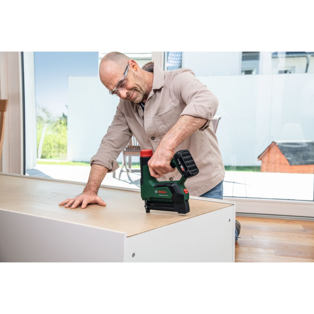 Bosch AdvancedTacker akkuyhdistelmänaulain 18V runko