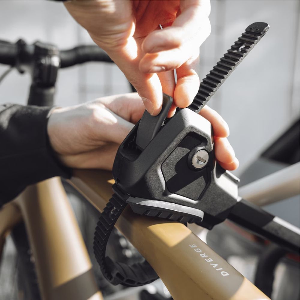 Thule EasyFold 3 2-bike 13-pin 944100 polkupyöräteline vetokoukkuun