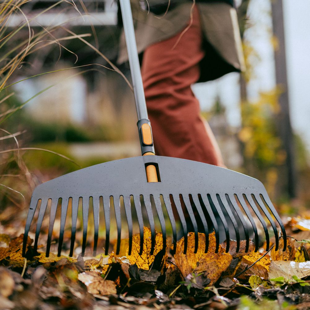 Fiskars OneClick lehtiharava L