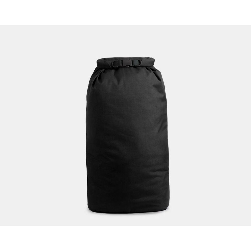 Savotta Rolltop Stuffsack tavarasäkki 500 D 40 l musta