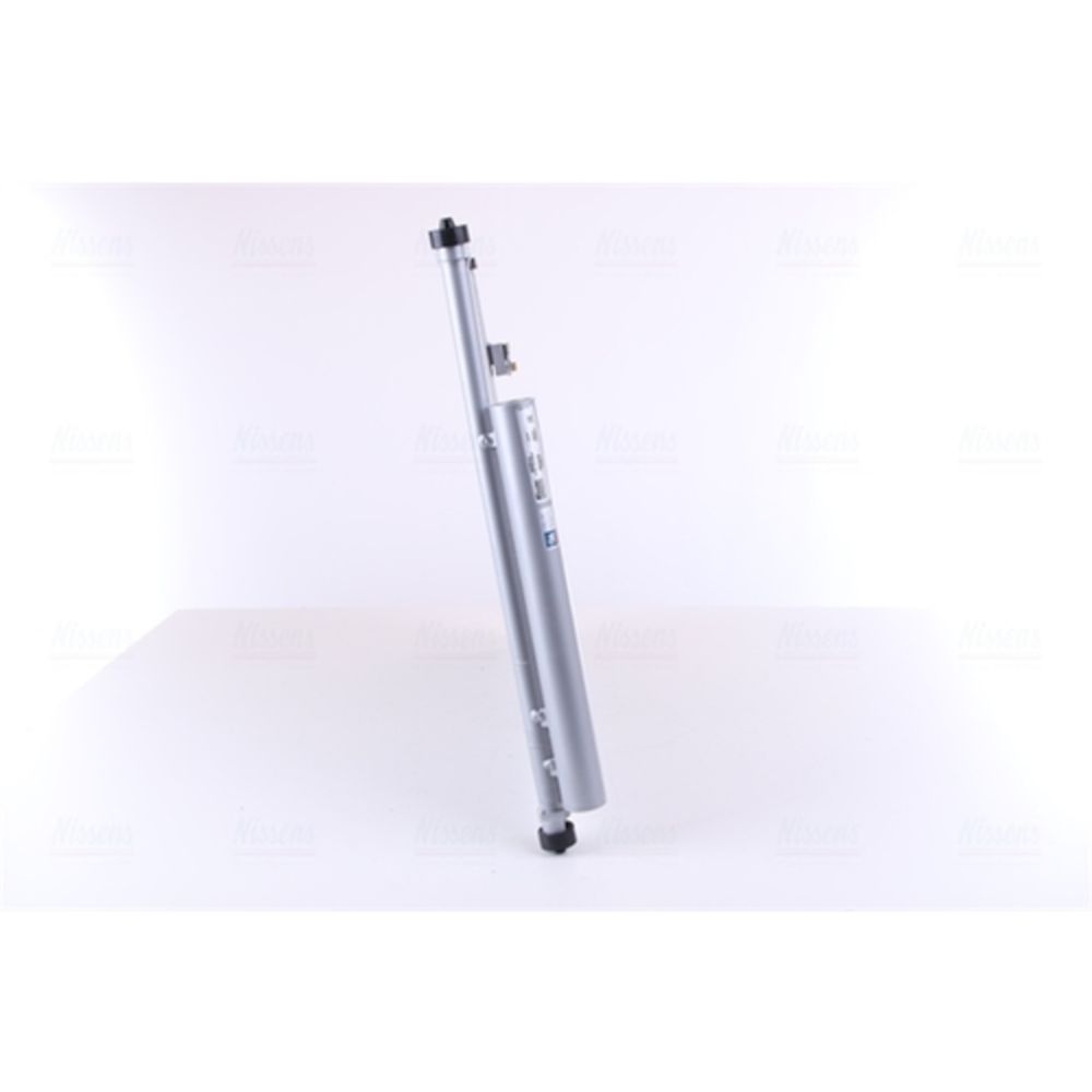 Ilmastointilaitteen lauhdutin 30-04030