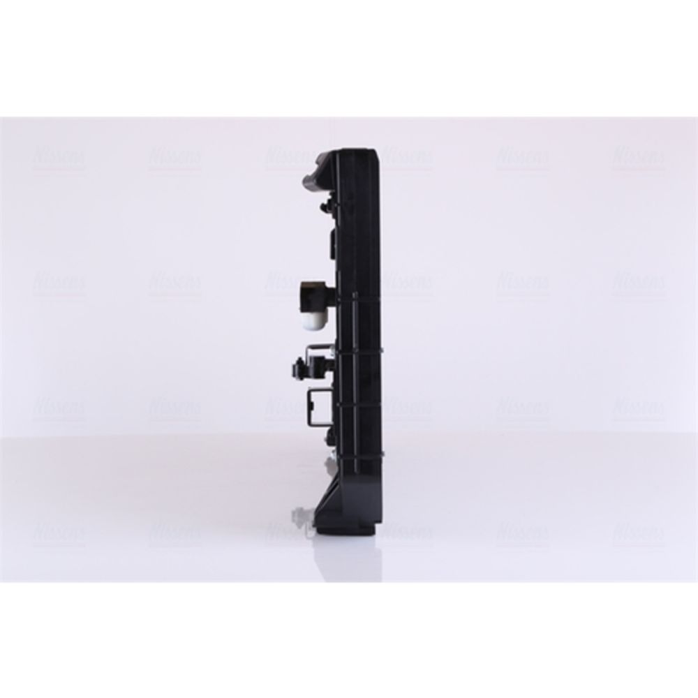 Ilmastointilaitteen lauhdutin 30-00157