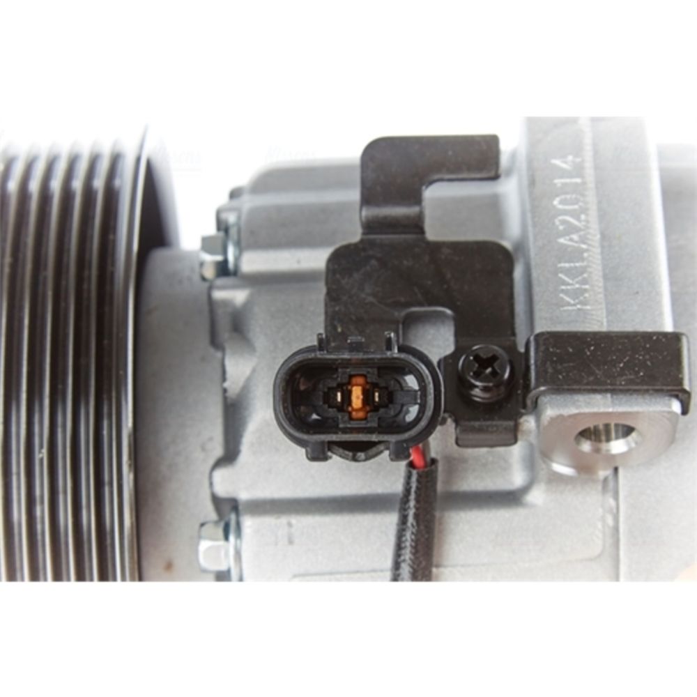 Ilmastointilaitteen kompressori 30-00268