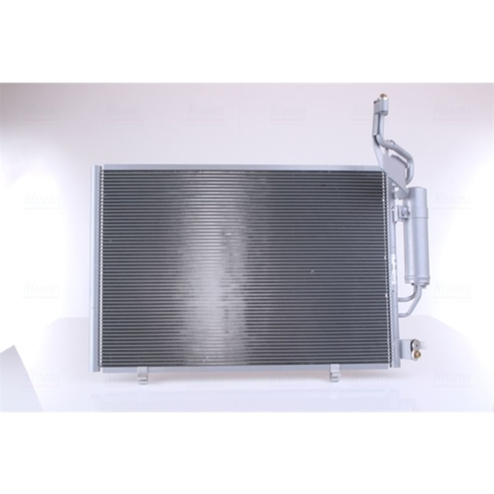 Ilmastointilaitteen lauhdutin 30-00326