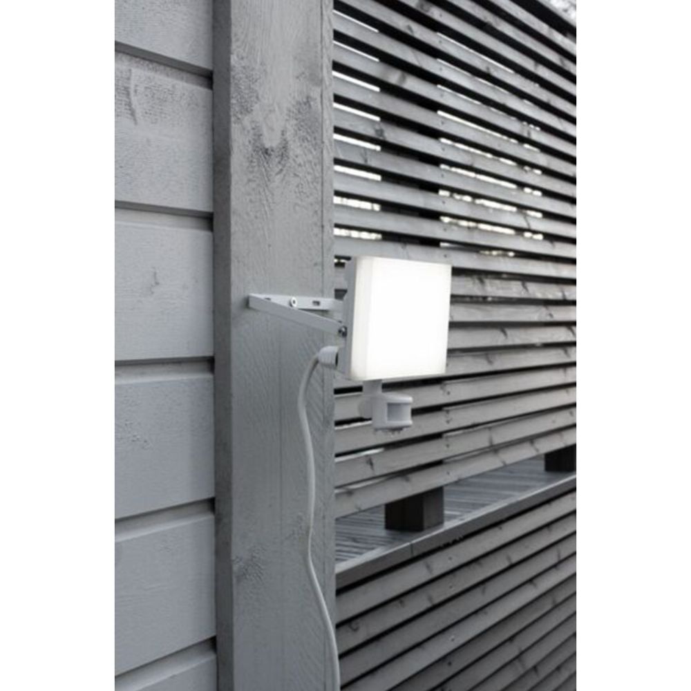Airam Airflood LED prožektor PIR 30W