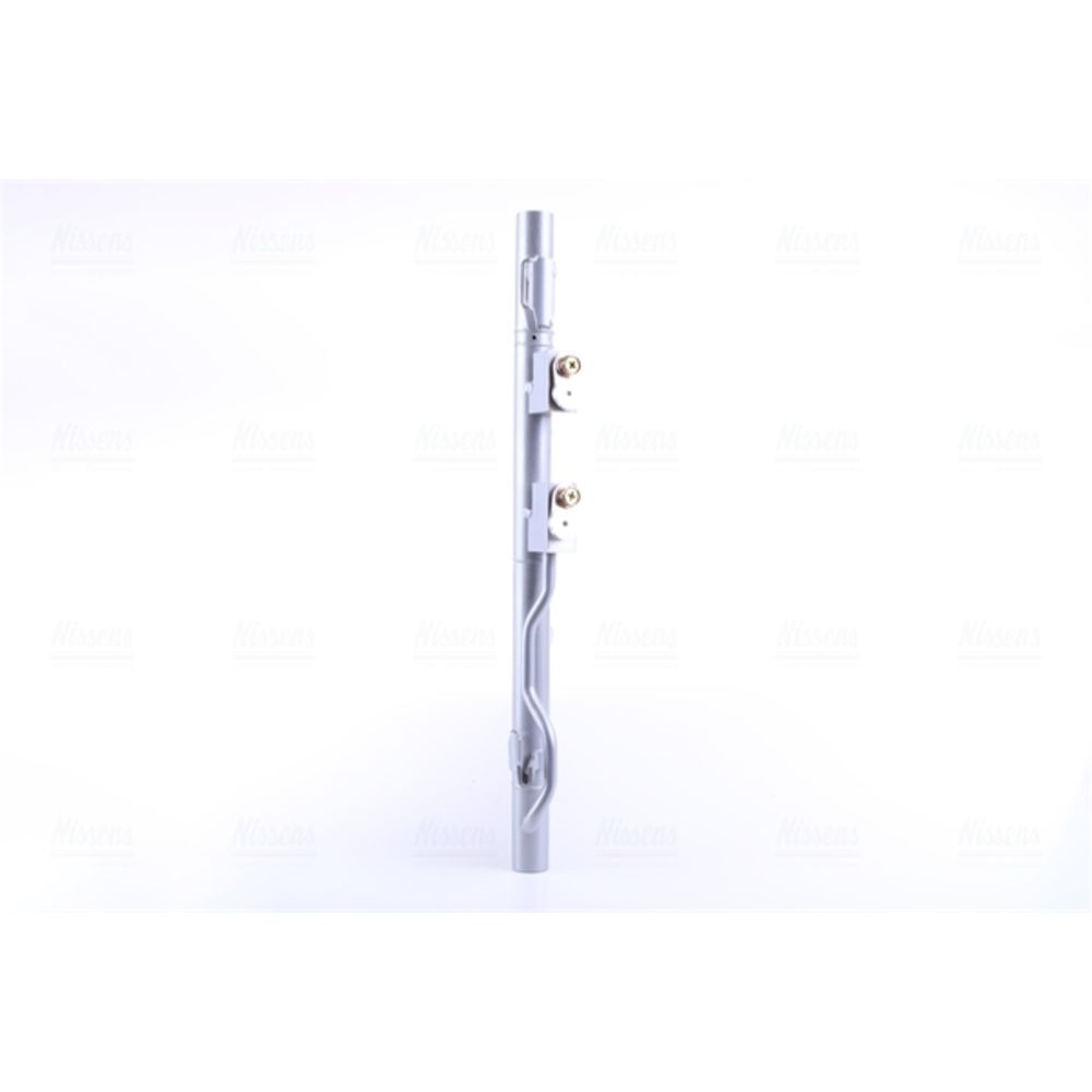 Ilmastointilaitteen lauhdutin 30-00373