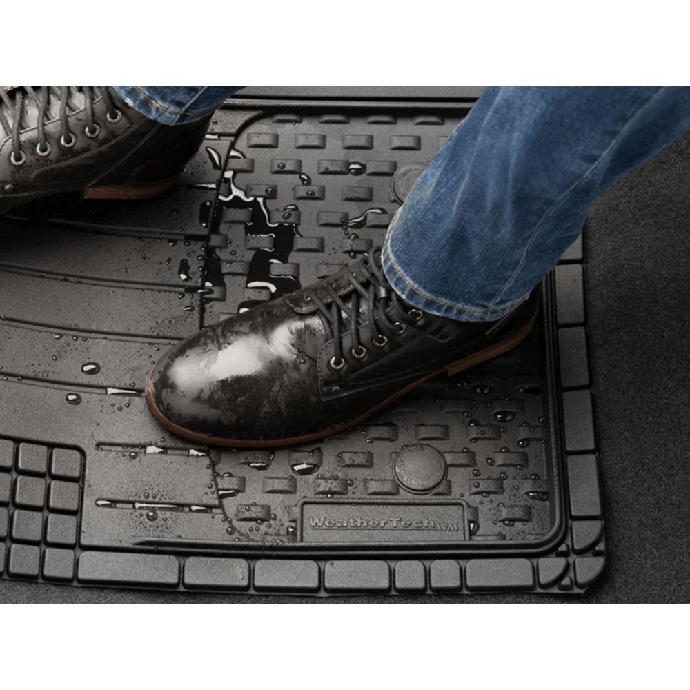 WeatherTech Trim-to-Fit Floor Mat 3-osainen auton mattosarja musta