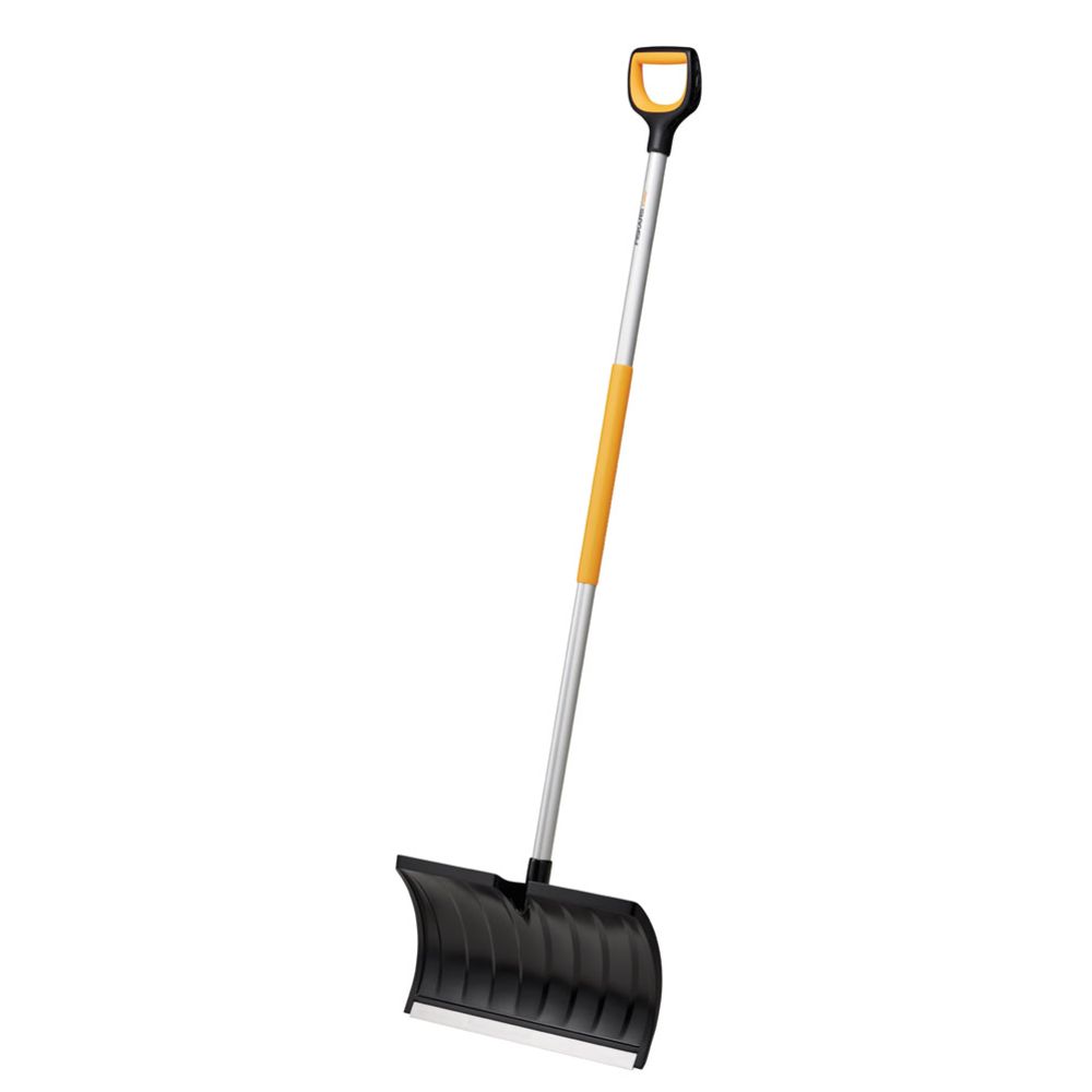 Fiskars X-Series lumentyönnin rullaava