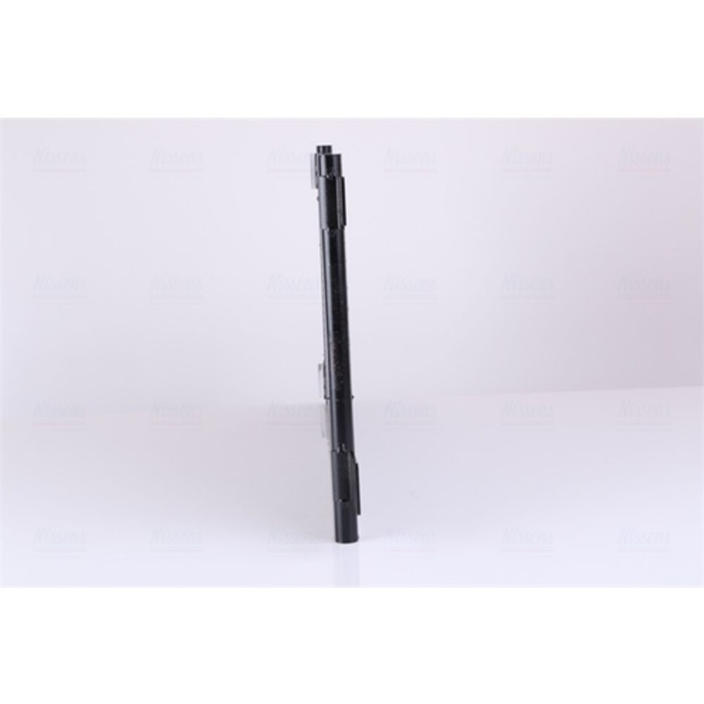 Ilmastointilaitteen lauhdutin 30-04044