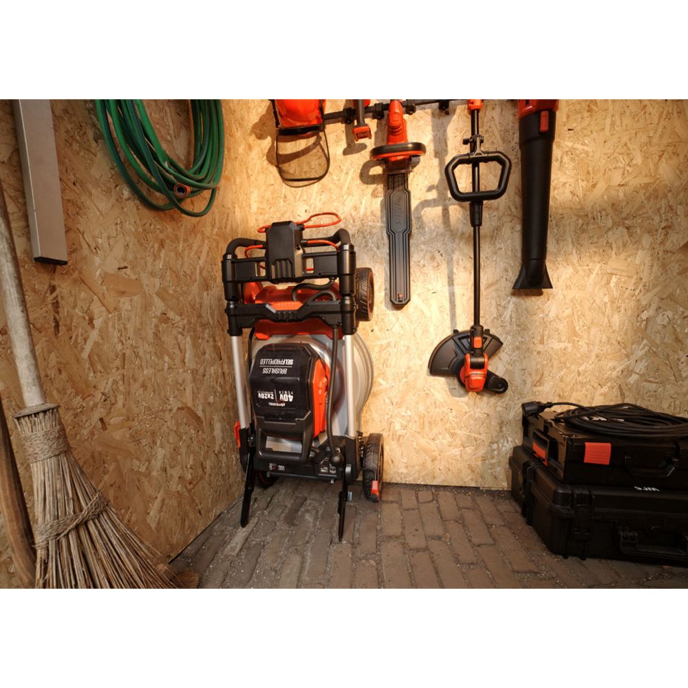 SKIL gräsklippare självgående 46 cm 0150 BA (2 x 4,0 Ah)