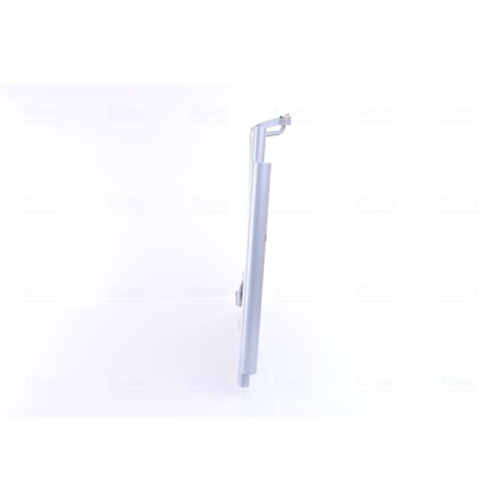 Ilmastointilaitteen lauhdutin 30-05124