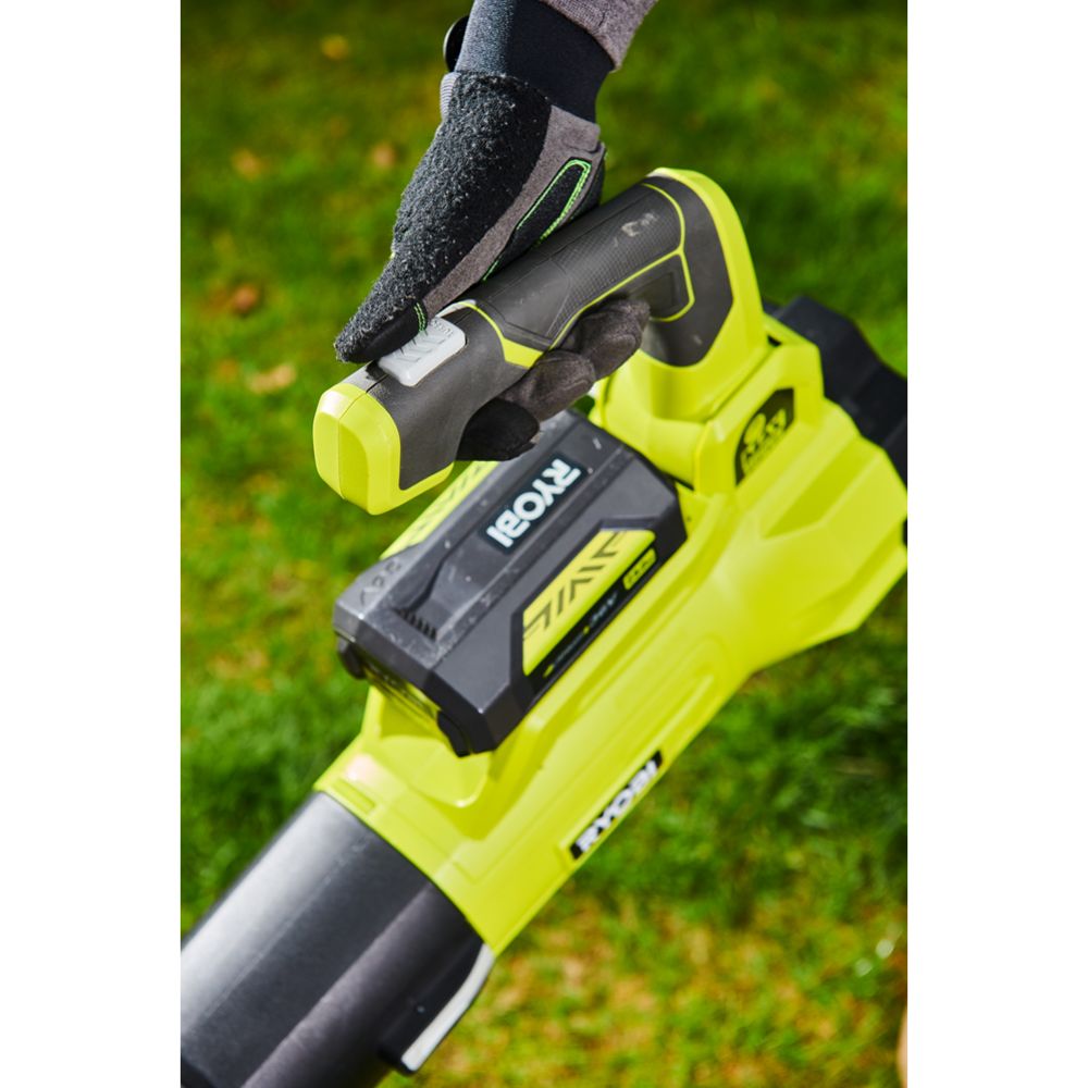 Ryobi MAX POWER akkupuhallin RY36BLXA-140P (2 x 4,0 Ah)