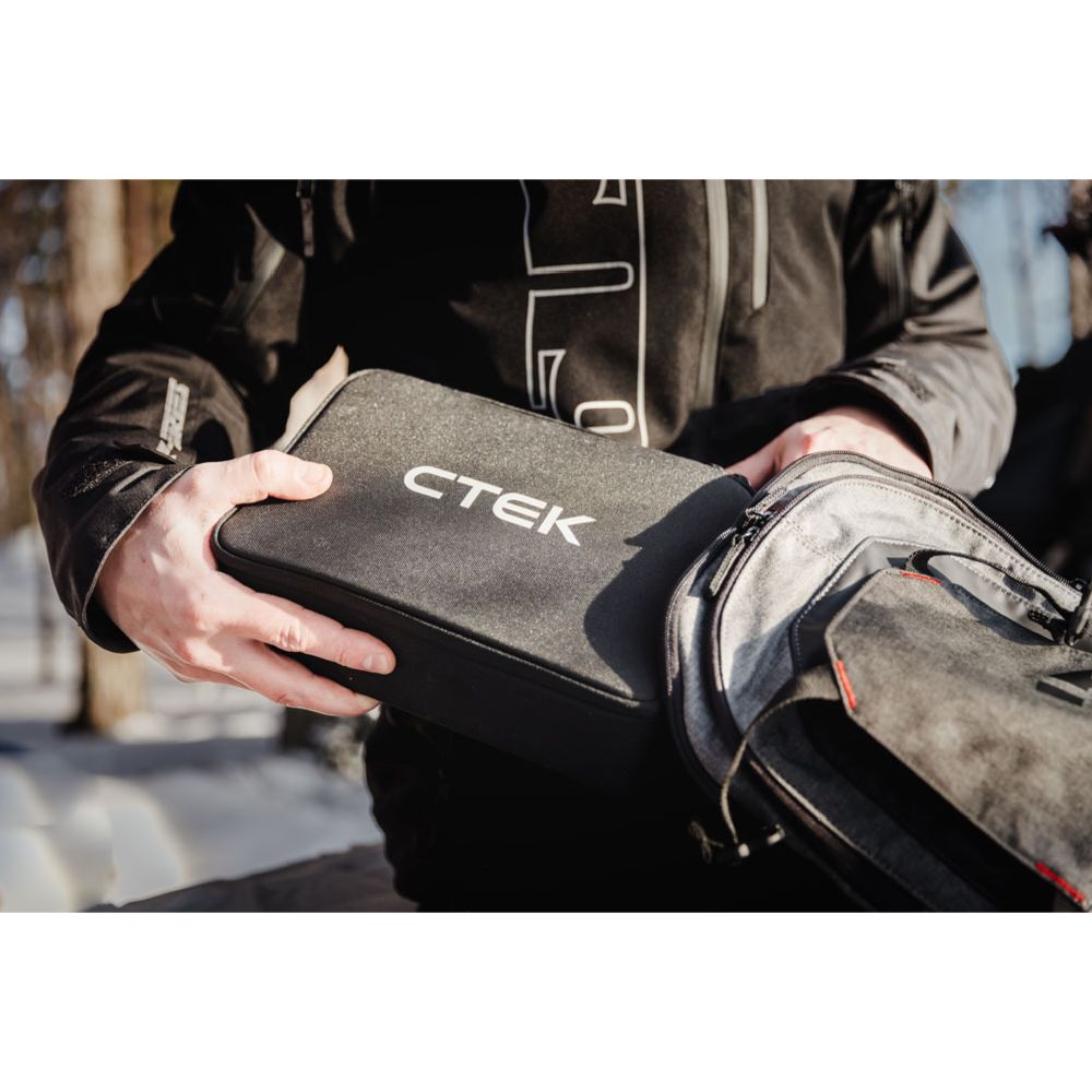 CTEK CS FREE underhållsladdare 12 V/5 A