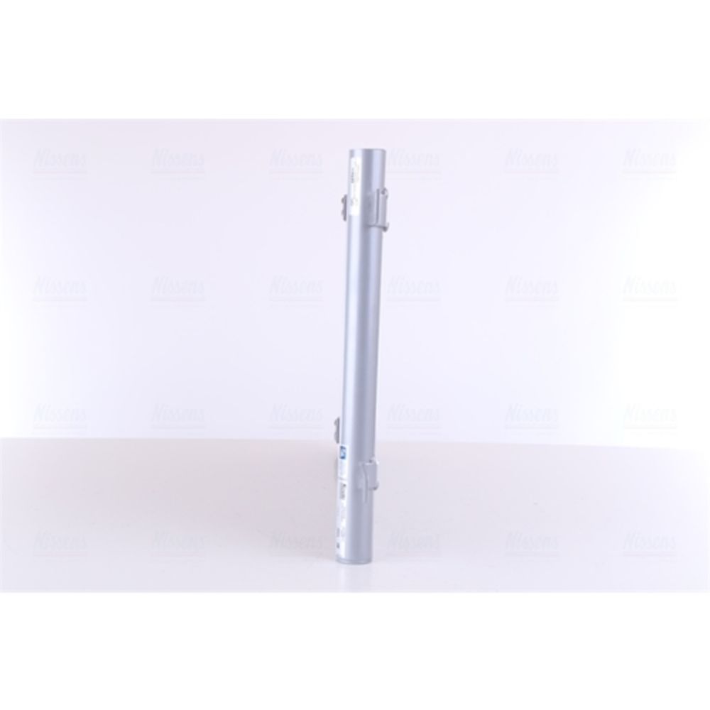 Ilmastointilaitteen lauhdutin 30-00515