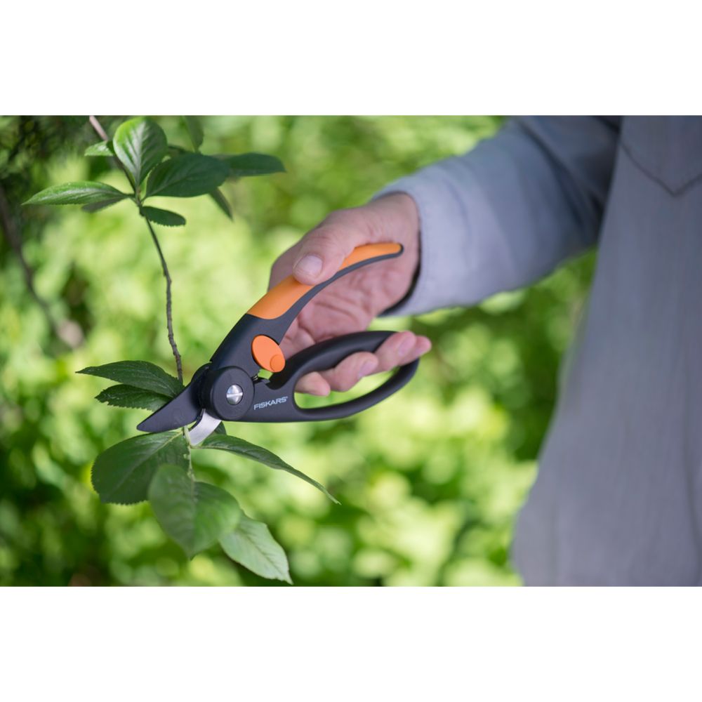 Fiskars fingerloop sekatör med sidoskär P44