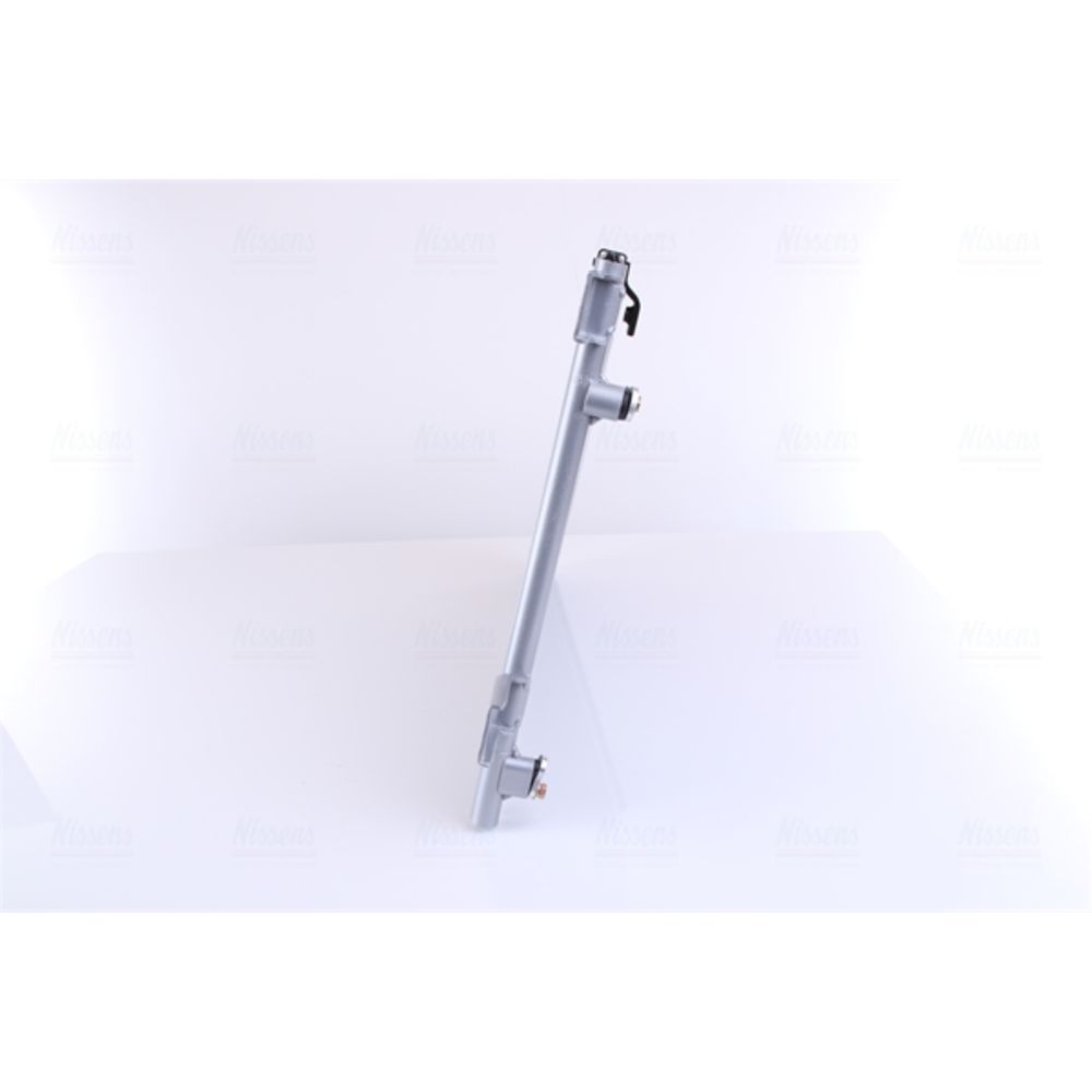 Ilmastointilaitteen lauhdutin 30-00507