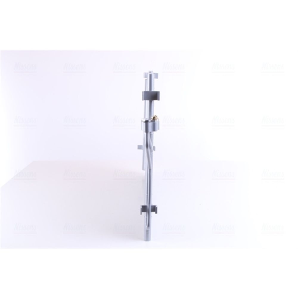 Ilmastointilaitteen lauhdutin 30-00347