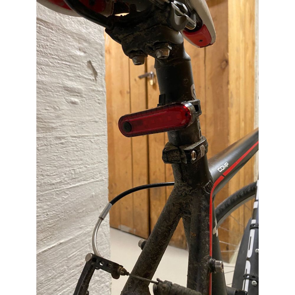 Fastr 300+10 USB-laddningsbar cykellampa fram och bak