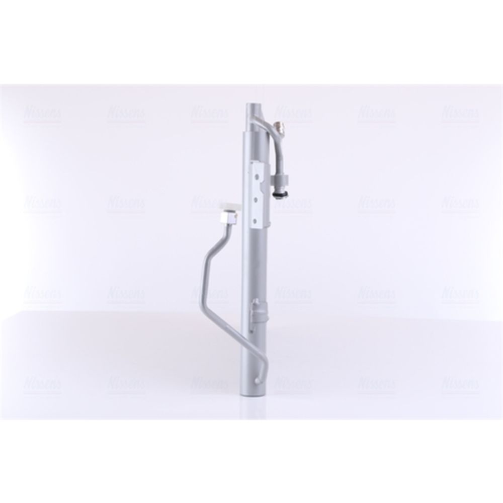 Ilmastointilaitteen lauhdutin 30-00390