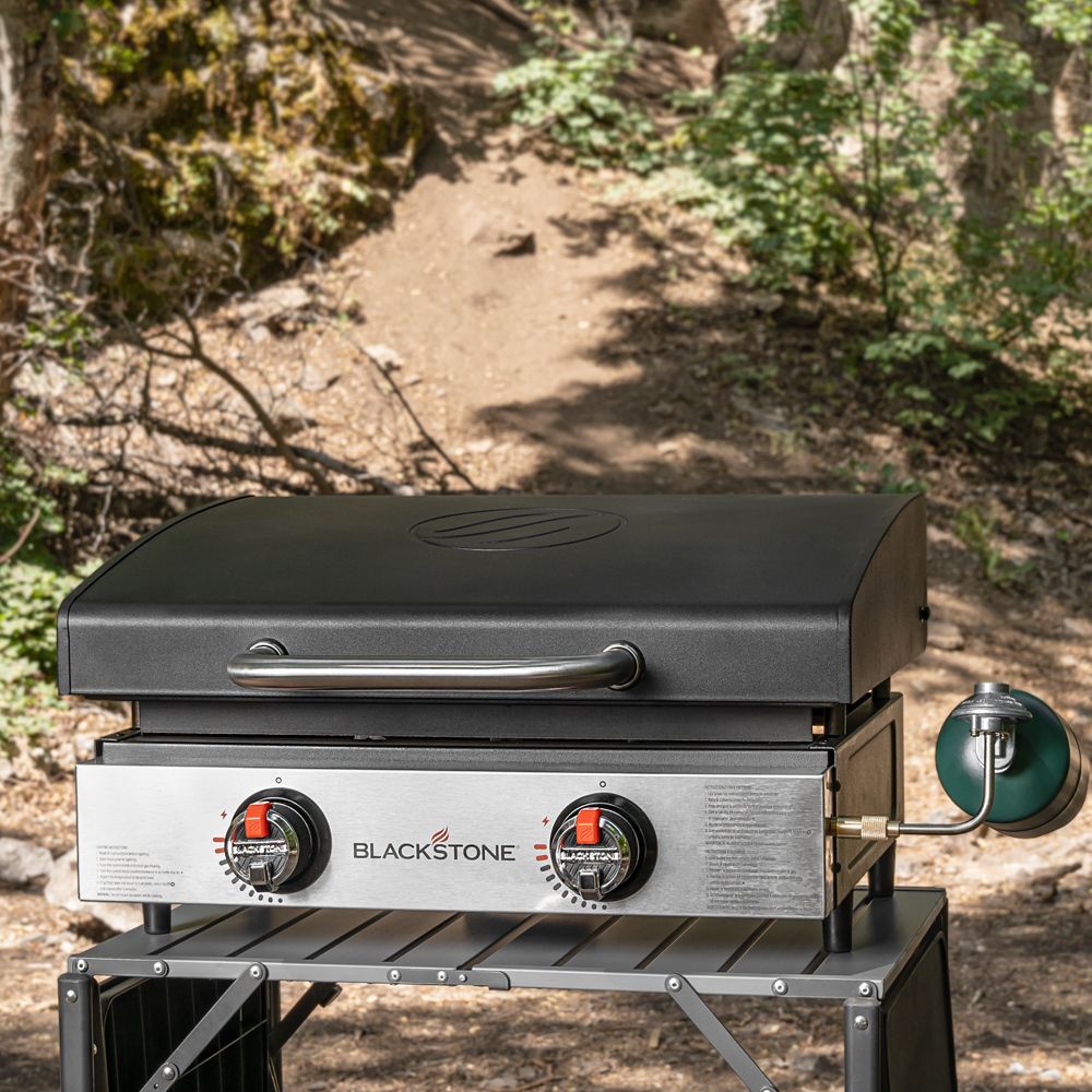 Blackstone stekhällsgrill med lock 56 cm