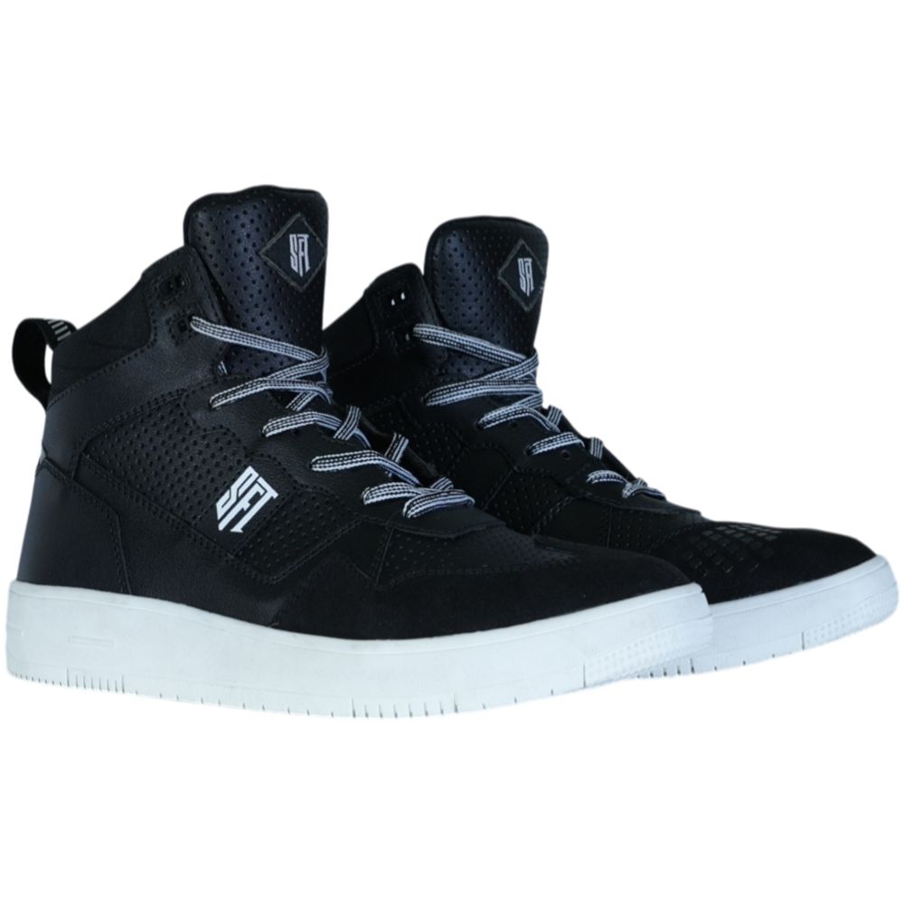 Stunt Freaks Team Flatout sõidujalatsid, must/valge