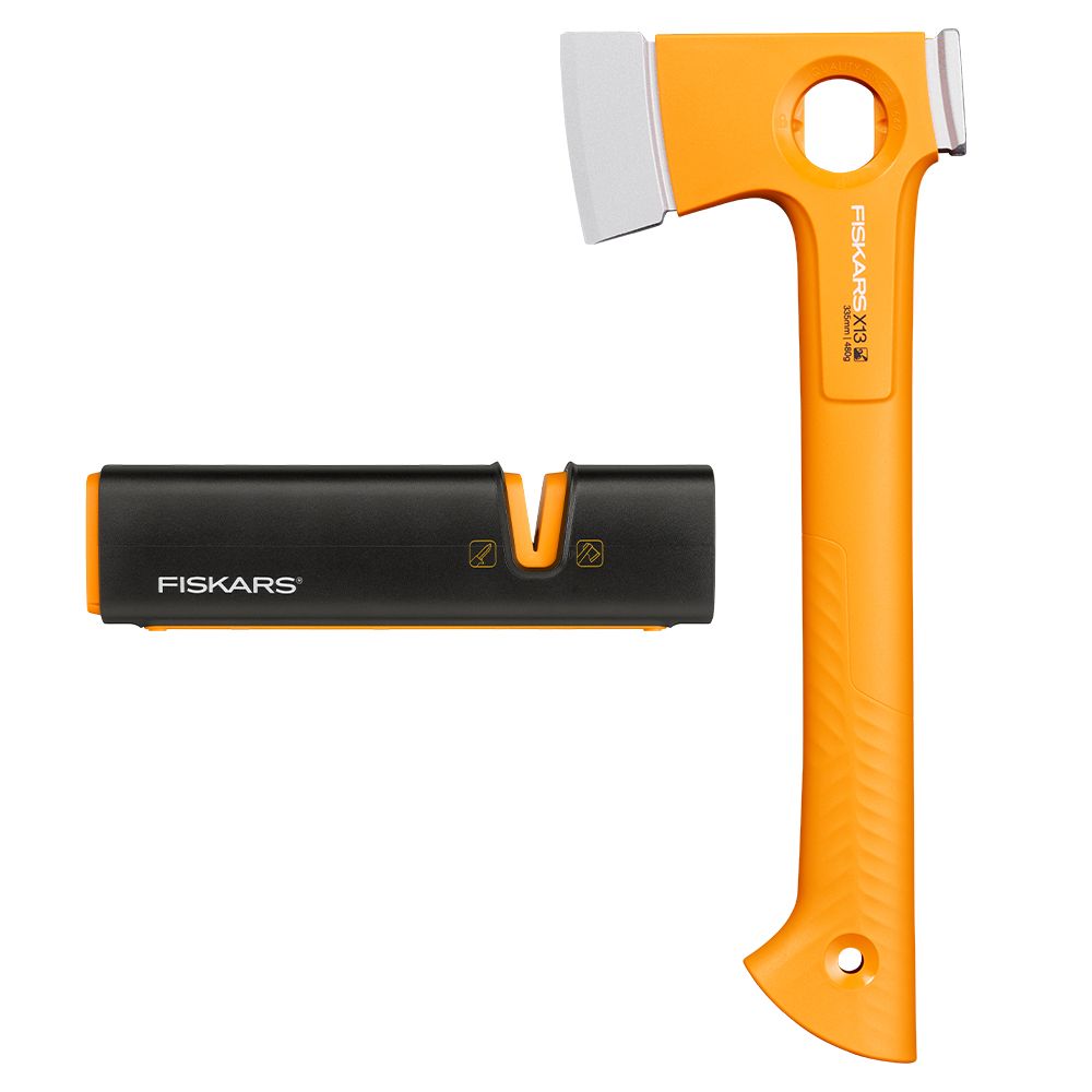 Fiskars X13 matkakirves ja teritaja
