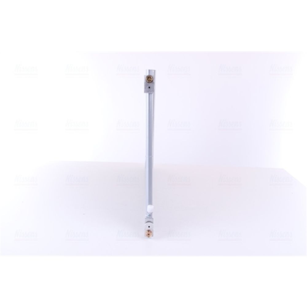 Ilmastointilaitteen lauhdutin 30-00501