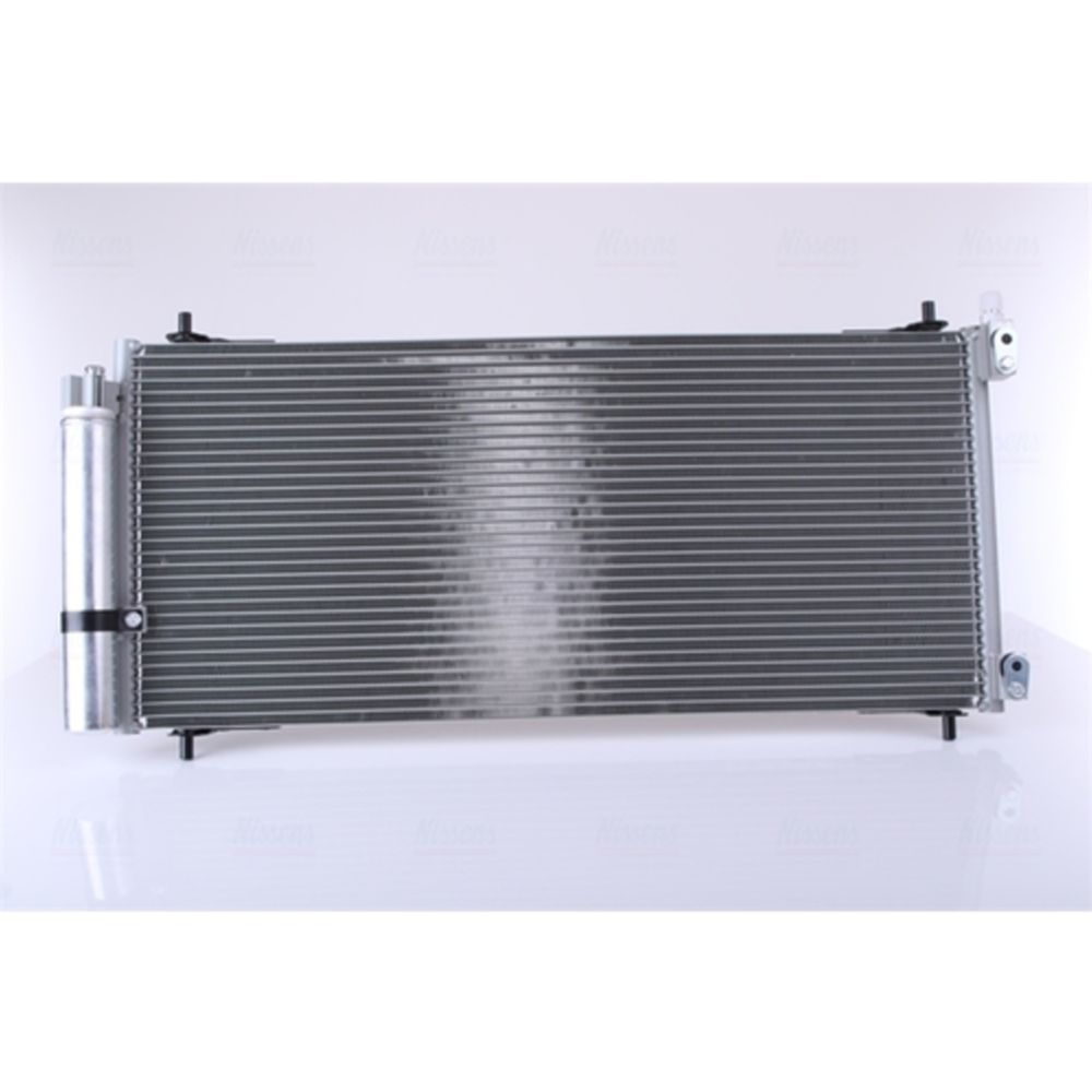 Ilmastointilaitteen lauhdutin 30-04029