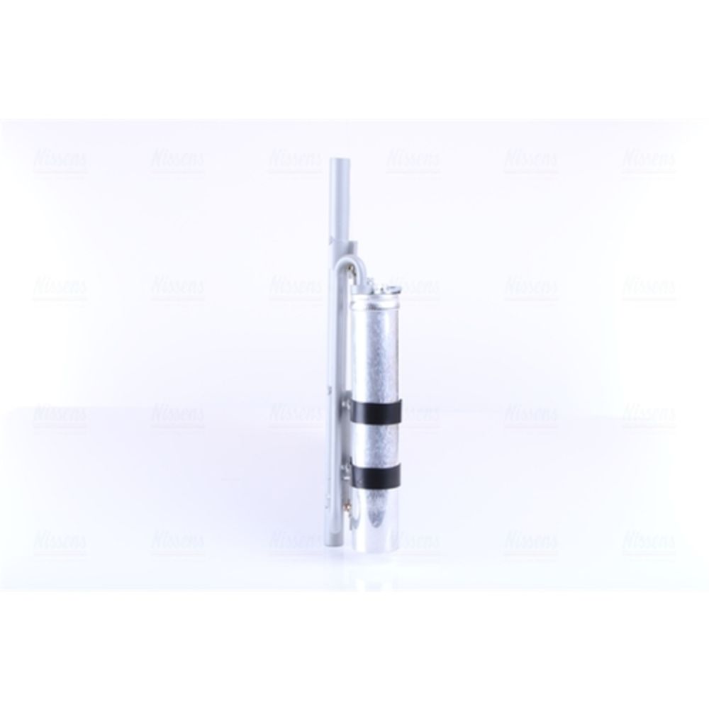 Ilmastointilaitteen lauhdutin 30-00518