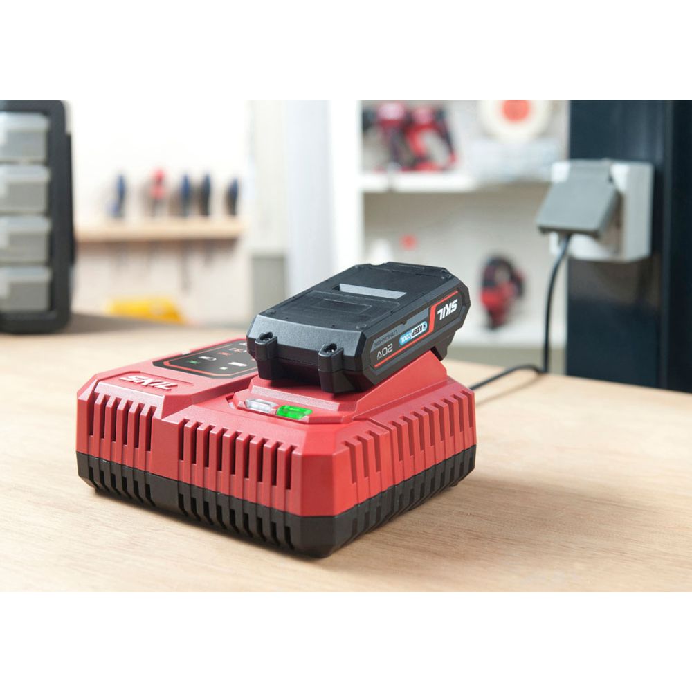 SKIL 3111 AA snabbladdare 20 V + 4,0 Ah batteri