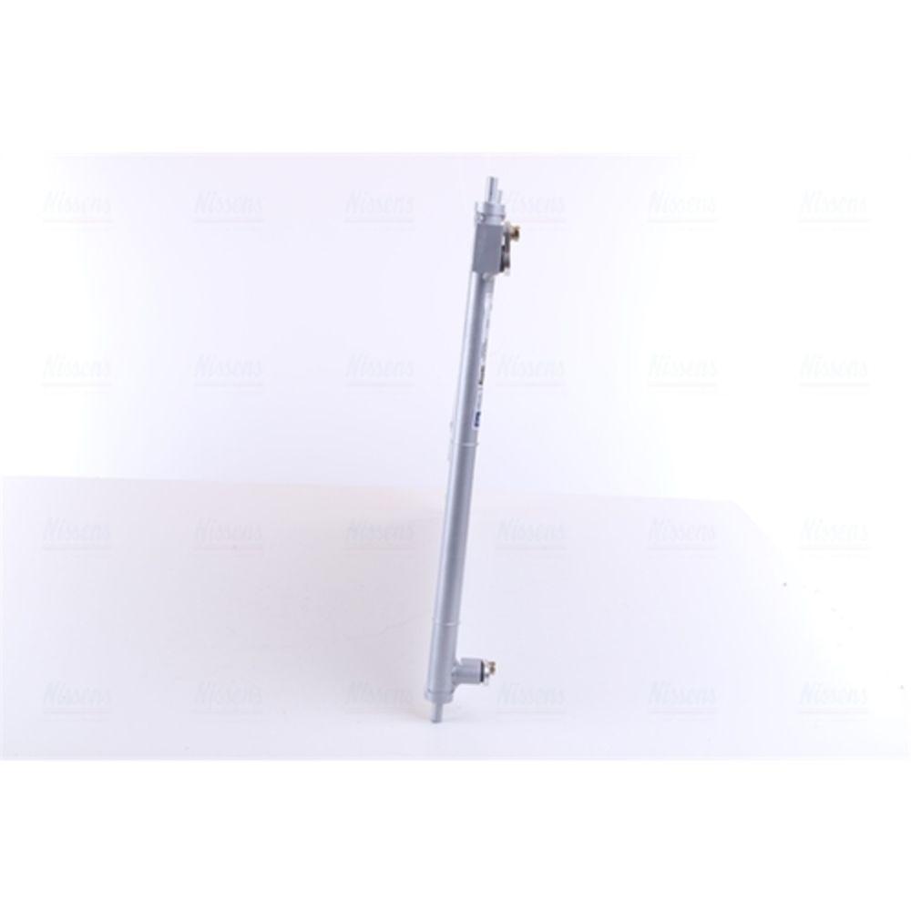 Ilmastointilaitteen lauhdutin 30-04051