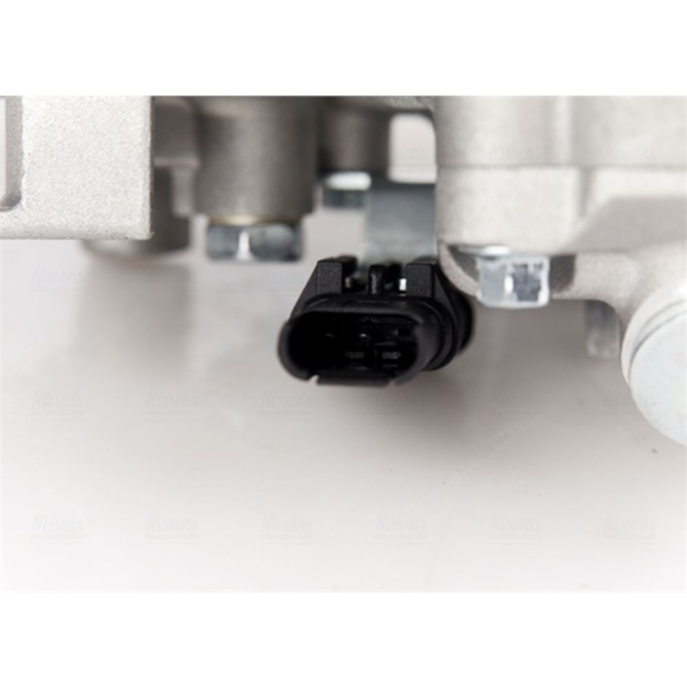 Ilmastointilaitteen kompressori 30-00321