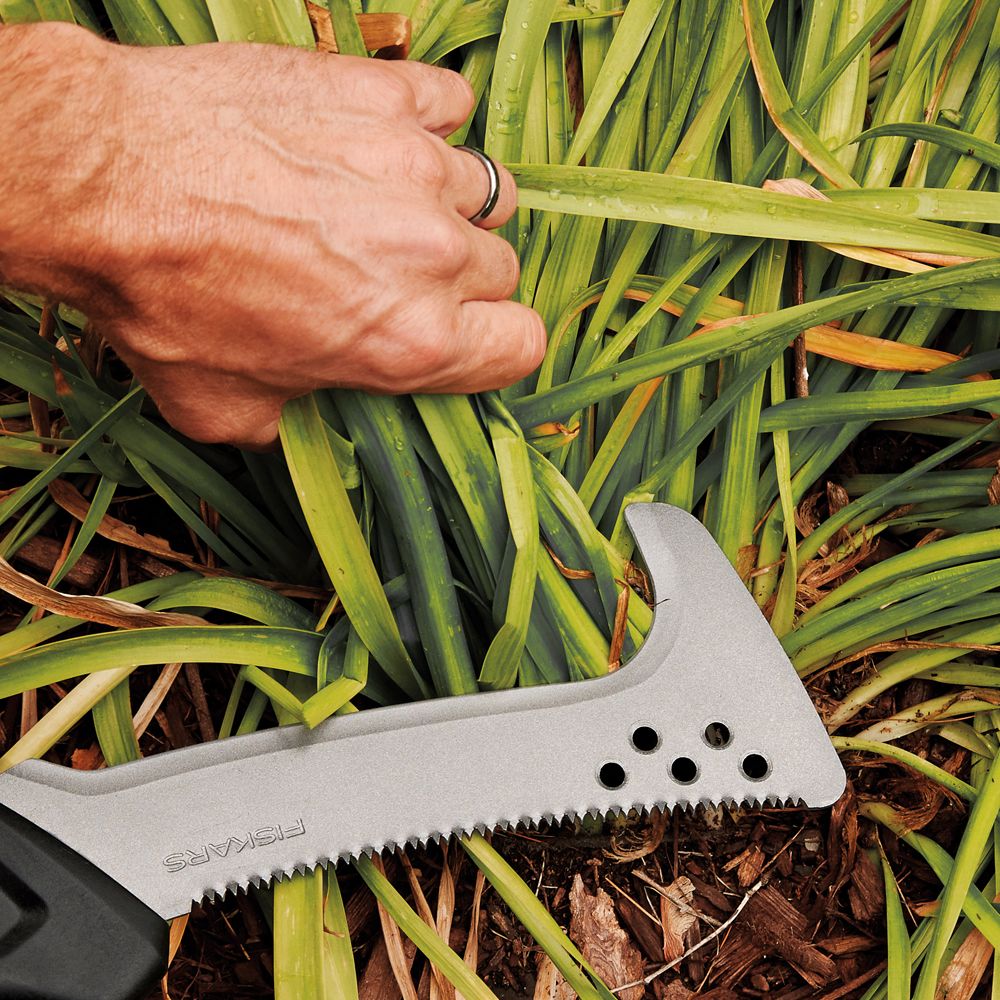 Fiskars Solid röjkniv med såg CL-251