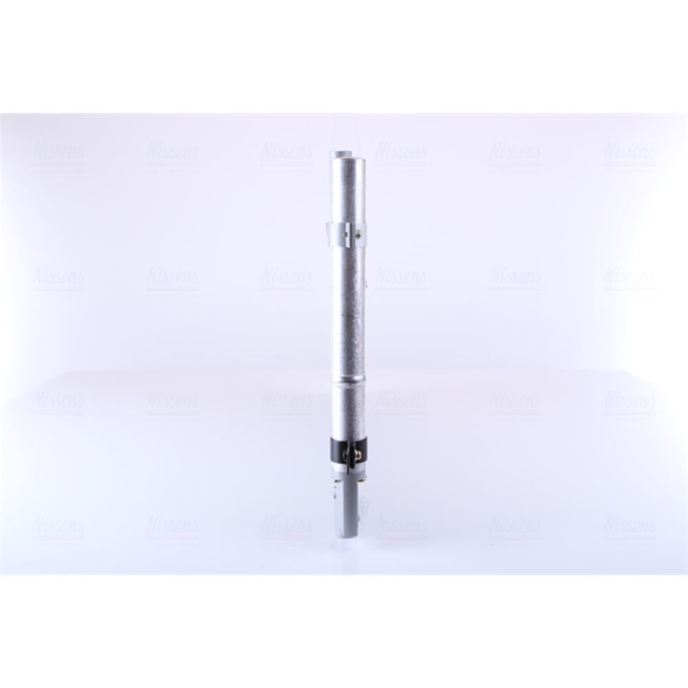 Ilmastointilaitteen lauhdutin 30-00407