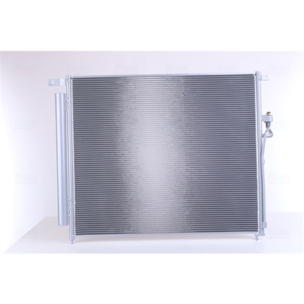 Ilmastointilaitteen lauhdutin 30-04024