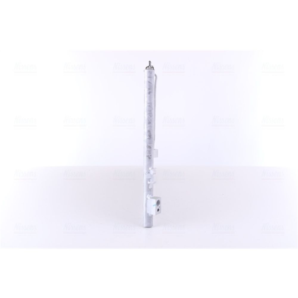 Ilmastointilaitteen lauhdutin 30-8320