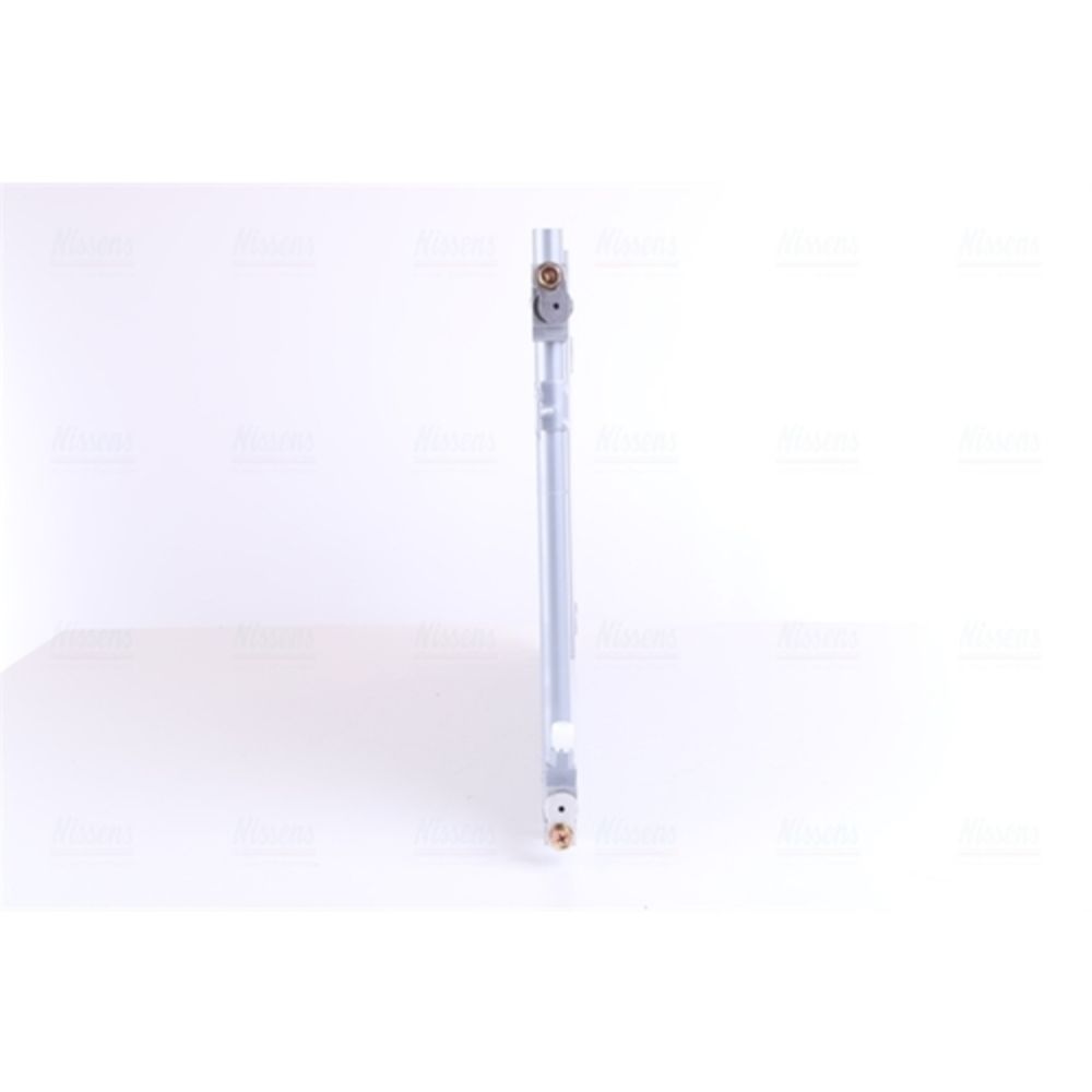 Ilmastointilaitteen lauhdutin 30-03597