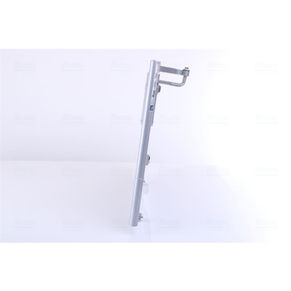 Ilmastointilaitteen lauhdutin 30-00266